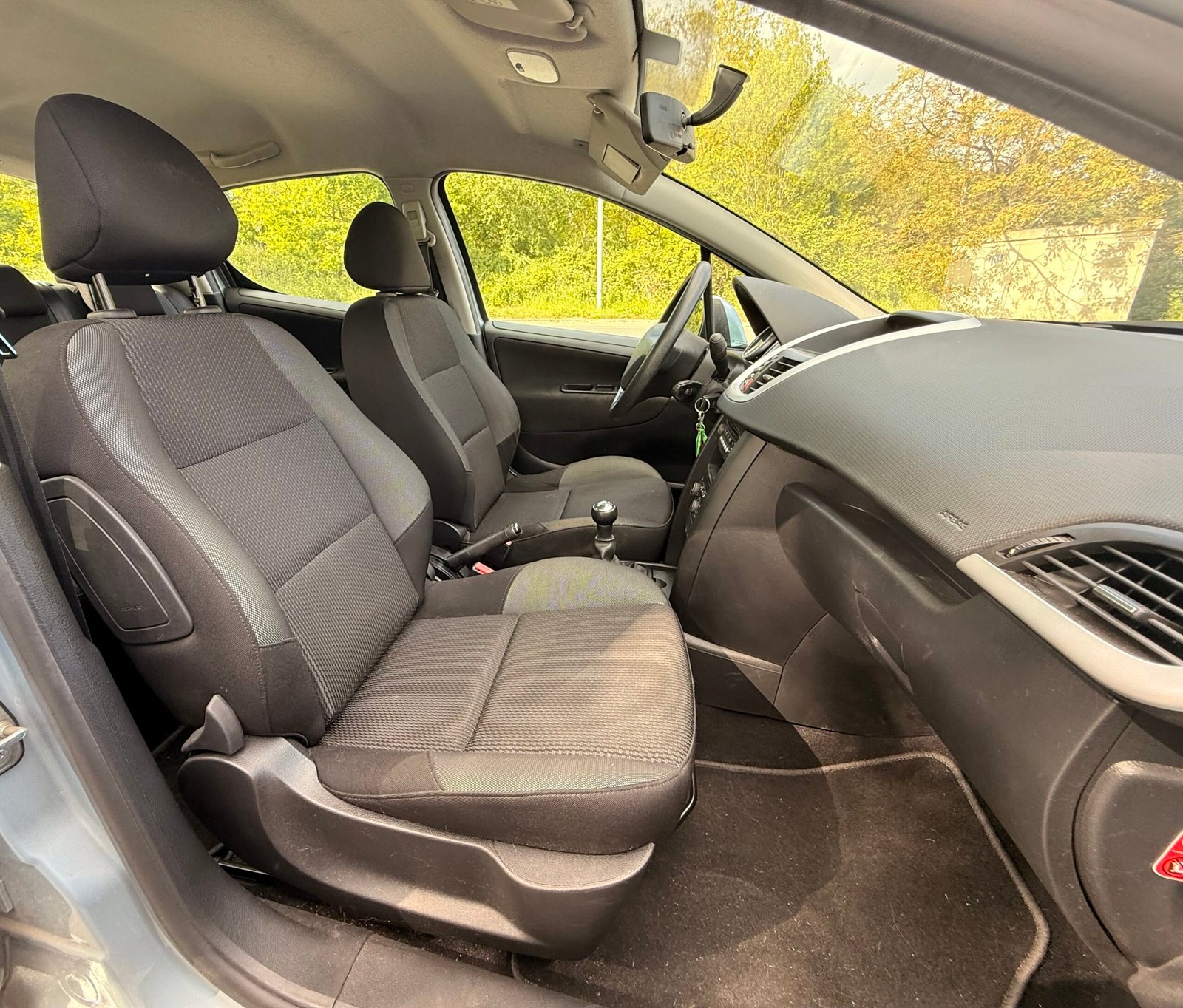 PEUGEOT 207 5 portes 1.4 e 73 cv