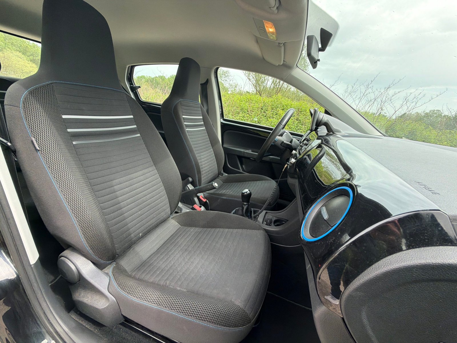 Volkswagen Up « édition cup »1,0 MPI 75 Ch