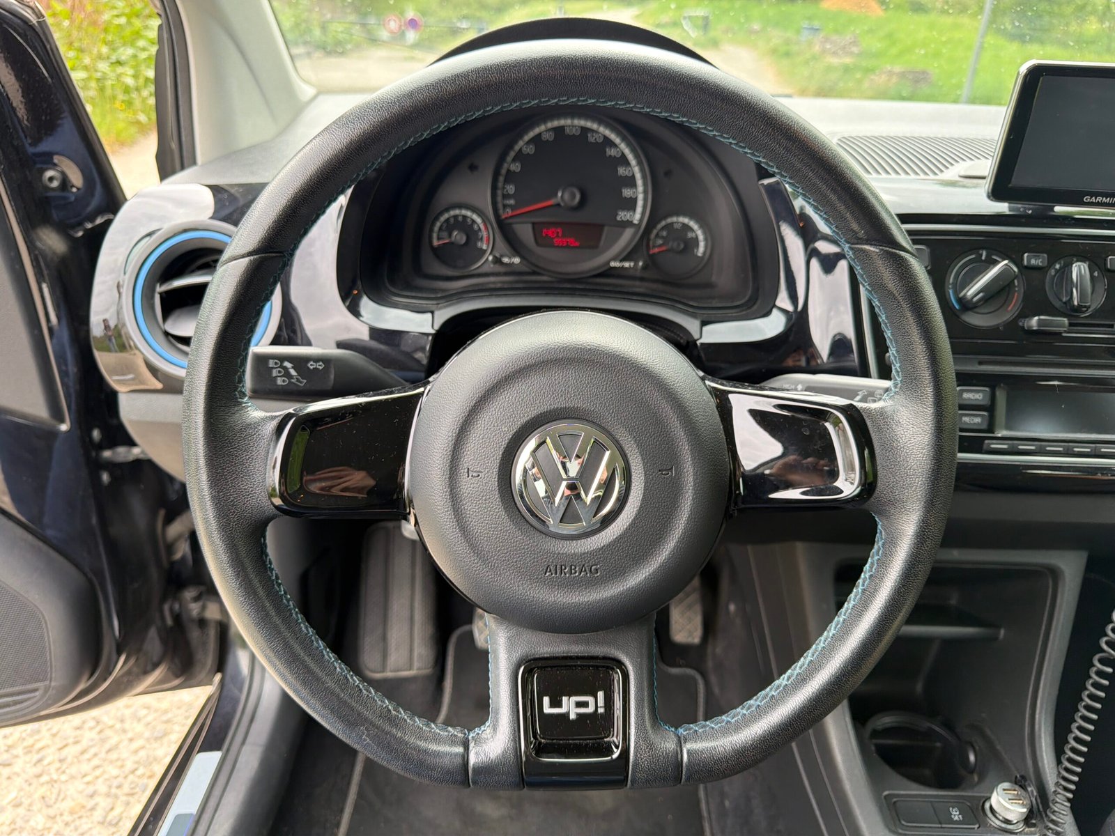 Volkswagen Up « édition cup »1,0 MPI 75 Ch