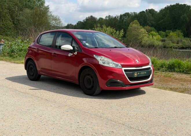 PEUGEOT 208 1.2 VTI 68ch Like Édition