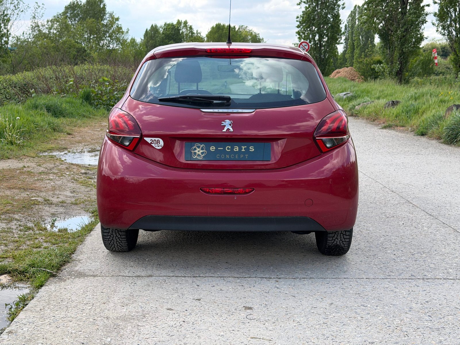 PEUGEOT 208 1.2 VTI 68ch Like Édition