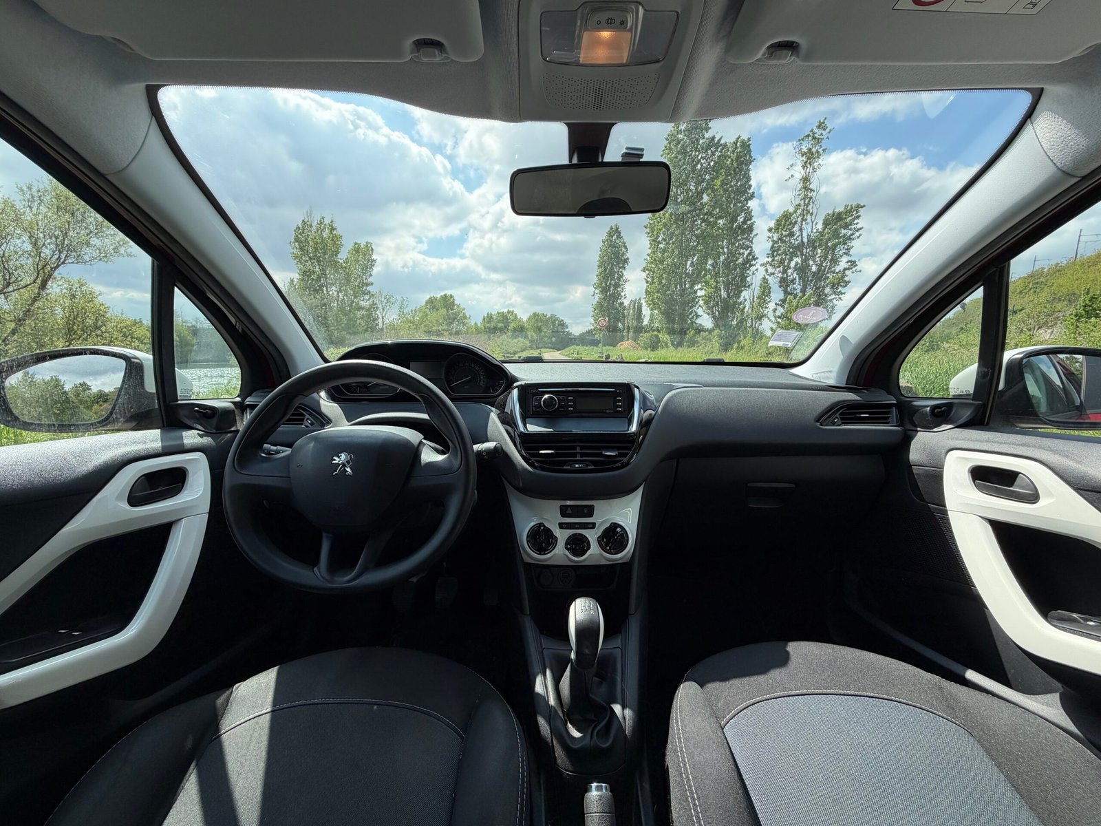 PEUGEOT 208 1.2 VTI 68ch Like Édition