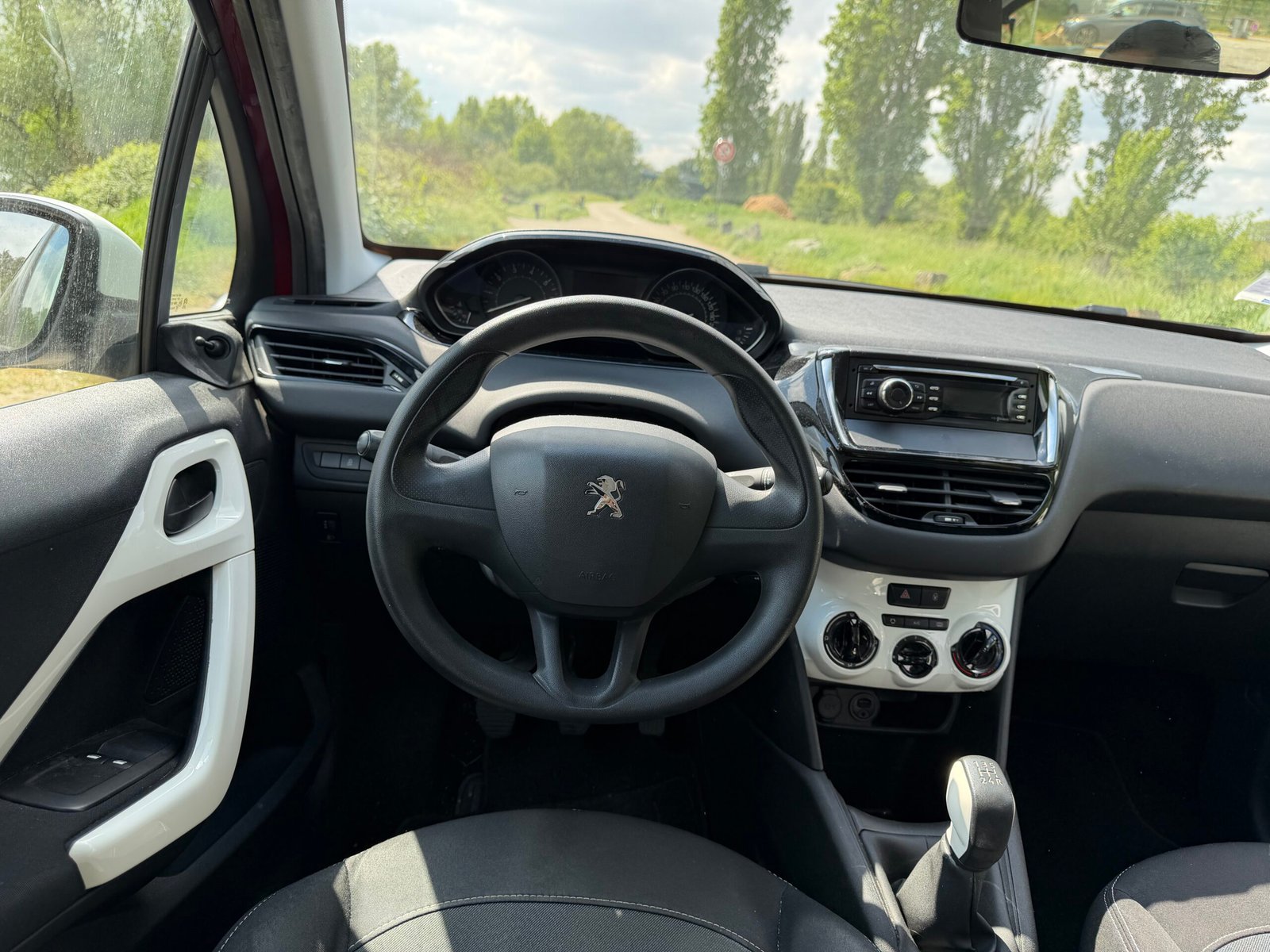 PEUGEOT 208 1.2 VTI 68ch Like Édition