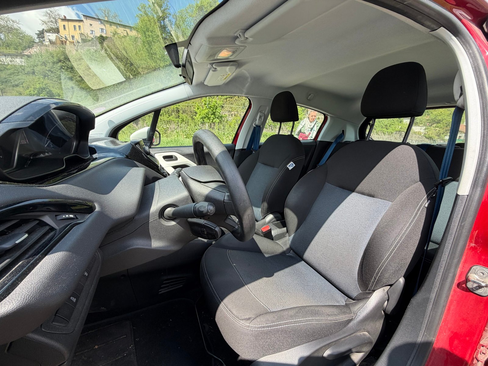 PEUGEOT 208 1.2 VTI 68ch Like Édition