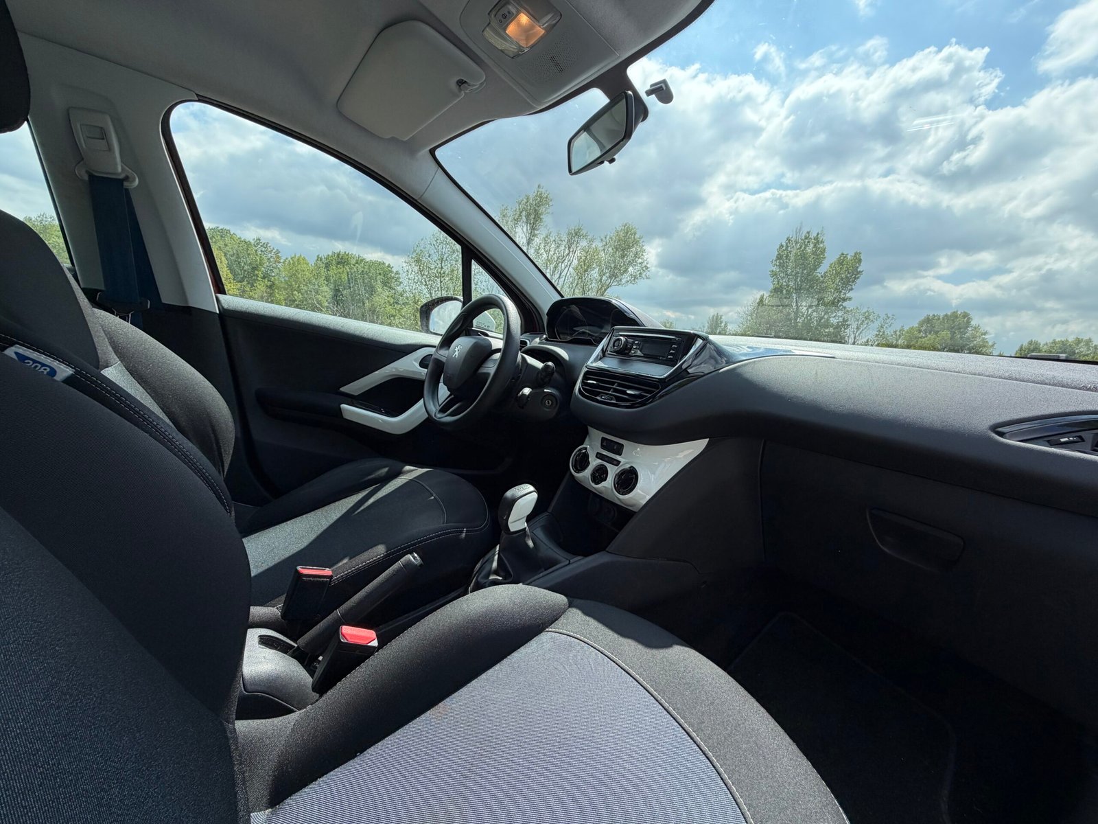 PEUGEOT 208 1.2 VTI 68ch Like Édition