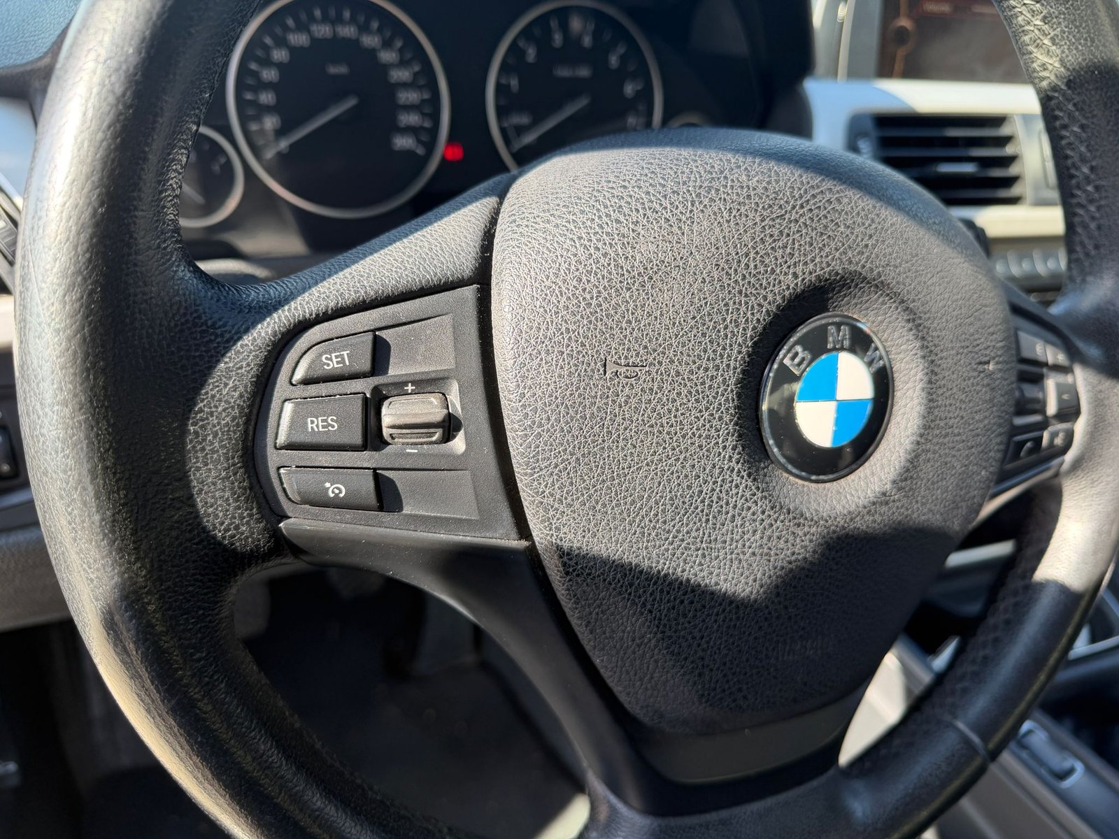 BMW série 3 320i Lounge 184cv