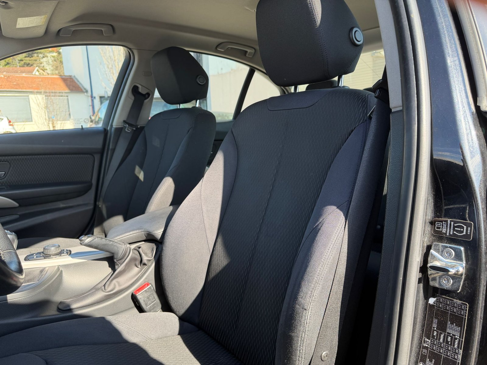 BMW série 3 320i Lounge 184cv