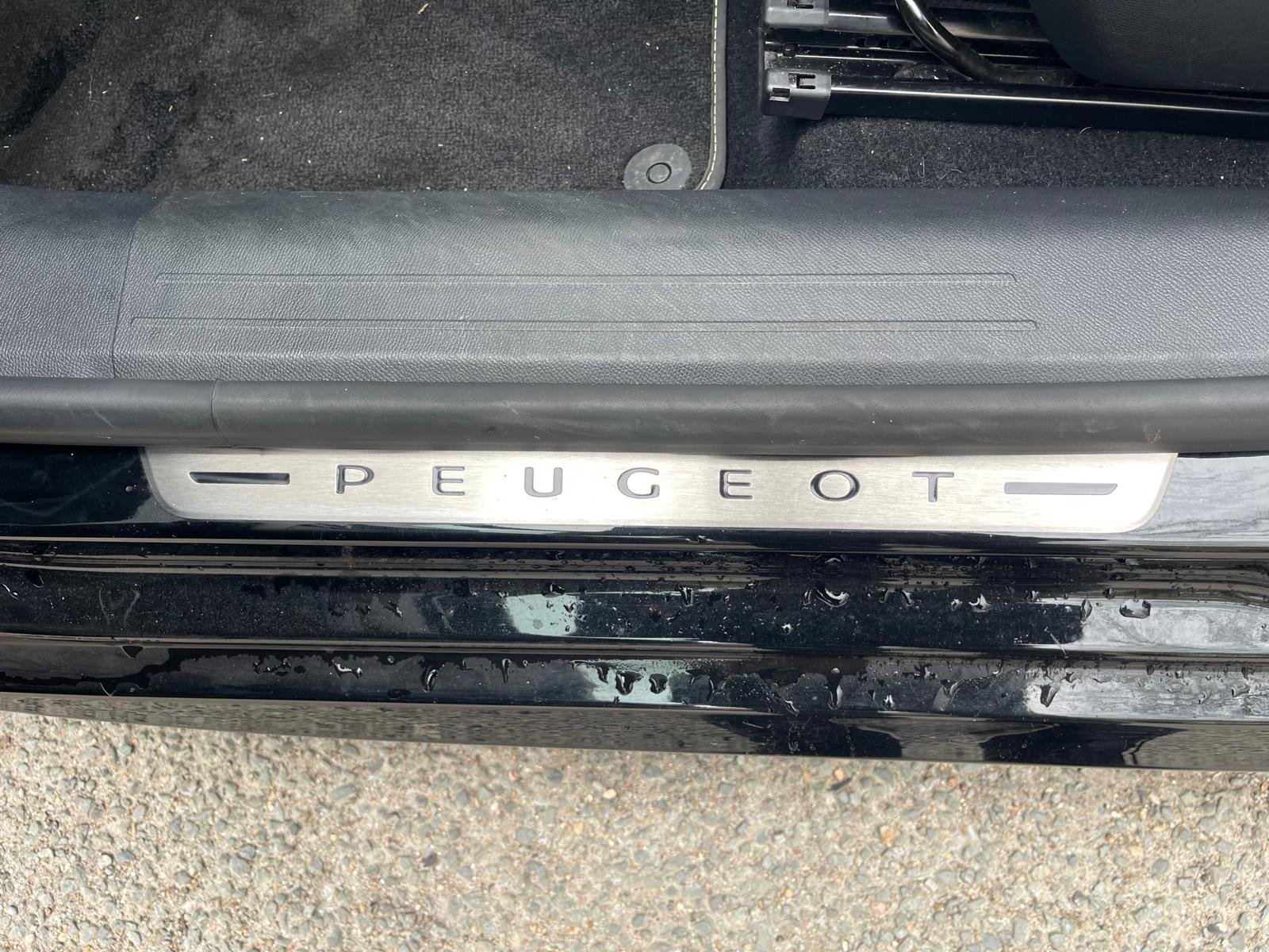 PEUGEOT 208 II 5 Portes 1.2 PureTech 12V EAT8 S&S 100 GT
