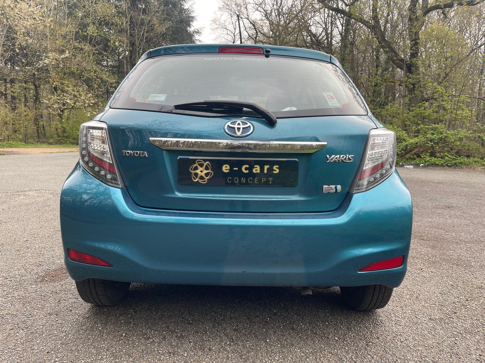 TOYOTA Yaris France 1.5 VVTi Hybrid 100h E-CVT 75