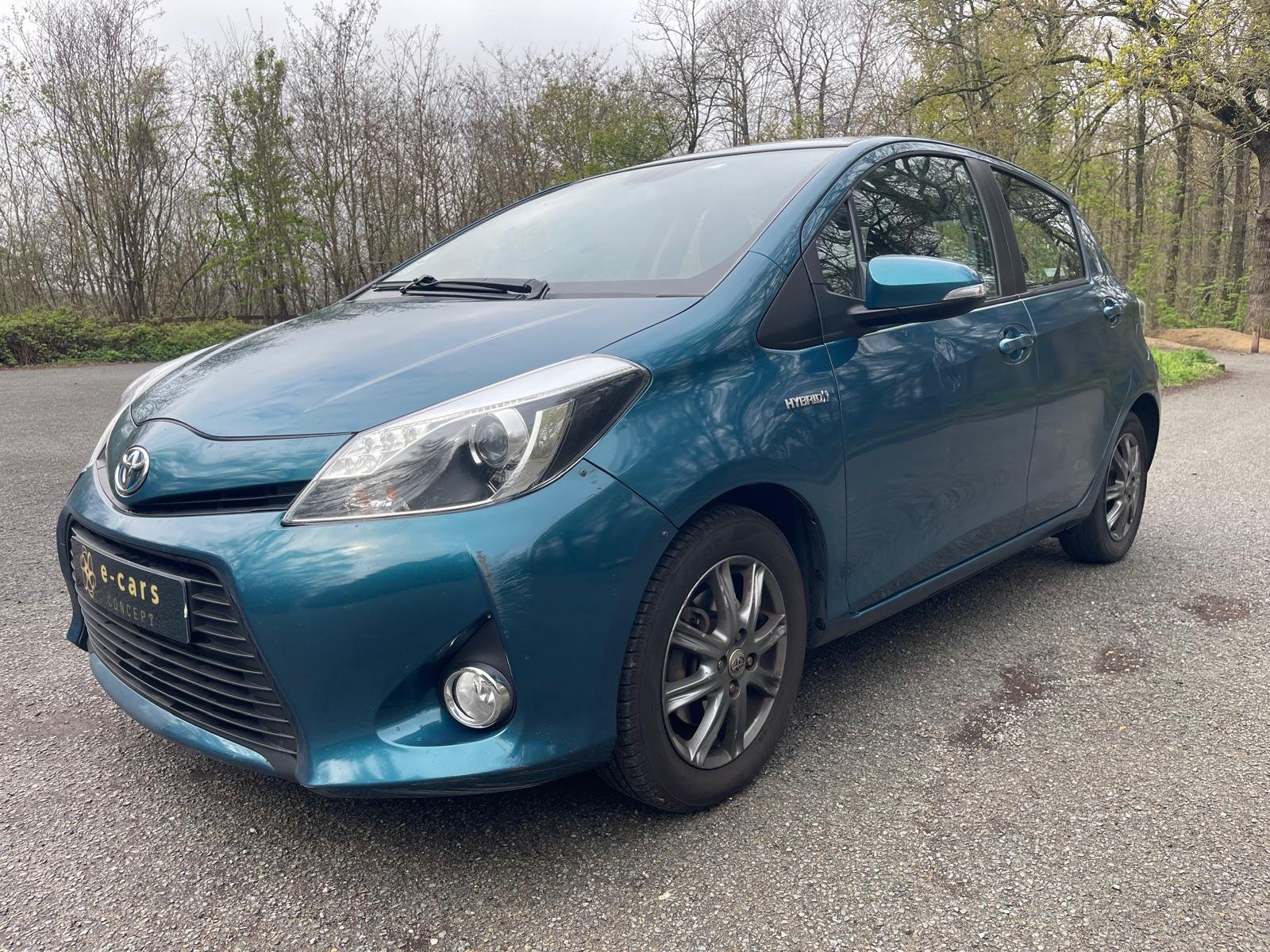 TOYOTA Yaris France 1.5 VVTi Hybrid 100h E-CVT 75