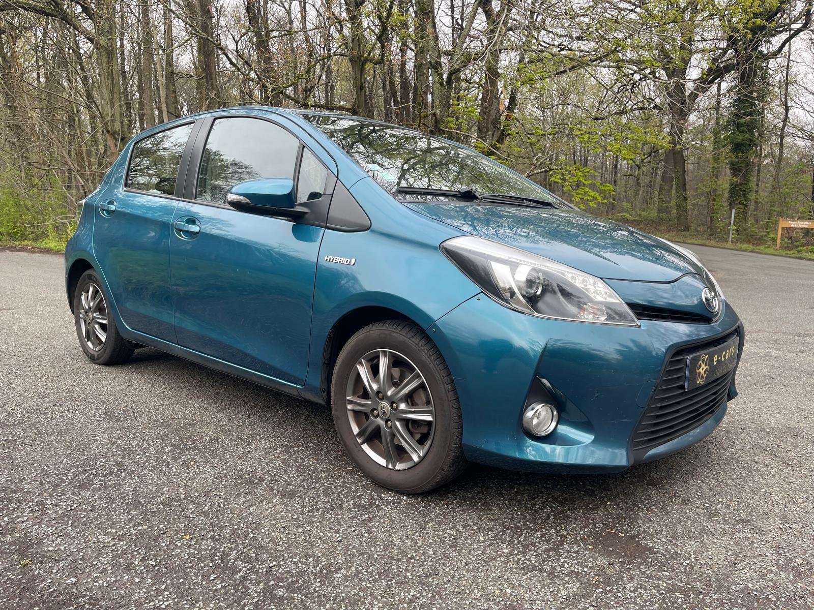 TOYOTA Yaris France 1.5 VVTi Hybrid 100h E-CVT 75