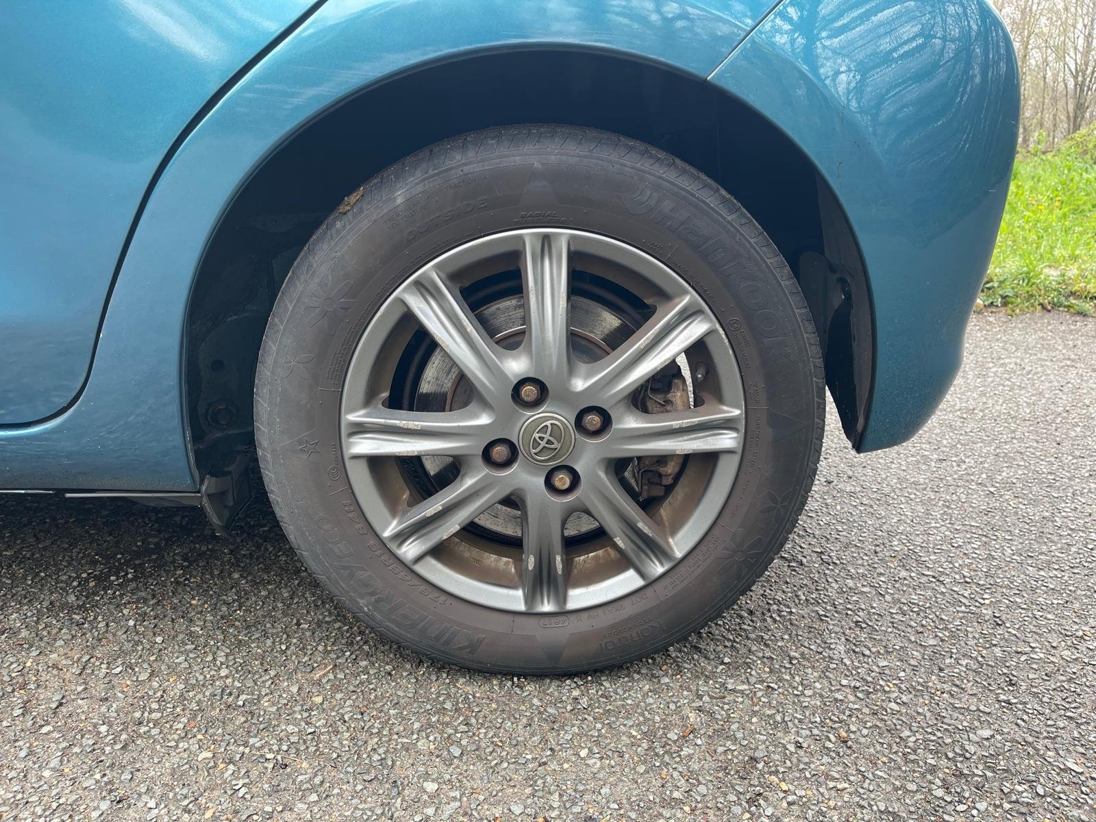 TOYOTA Yaris France 1.5 VVTi Hybrid 100h E-CVT 75