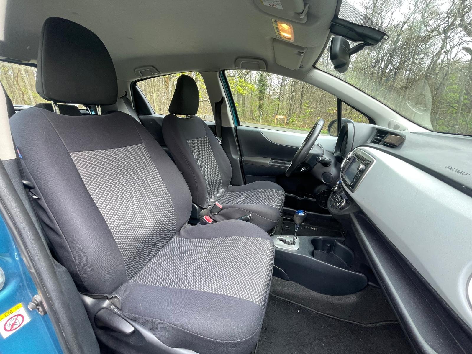 TOYOTA Yaris France 1.5 VVTi Hybrid 100h E-CVT 75