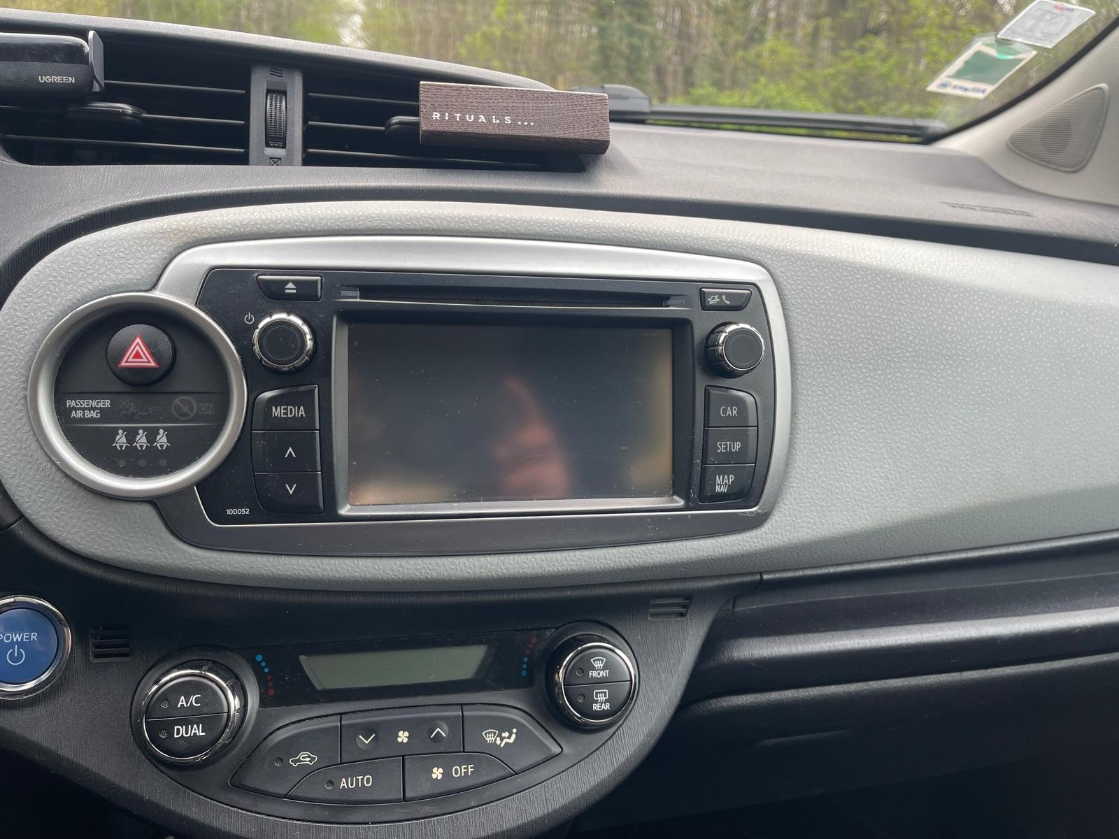 TOYOTA Yaris France 1.5 VVTi Hybrid 100h E-CVT 75