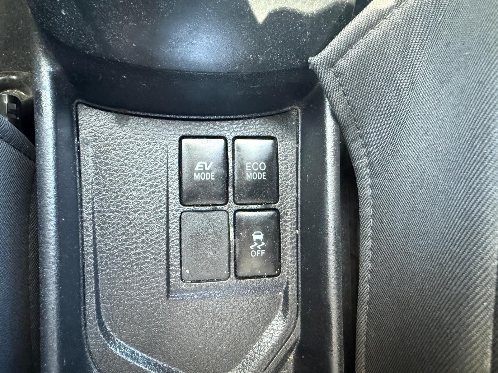 Toyota Yaris E-CVT 100H “Dynamic”