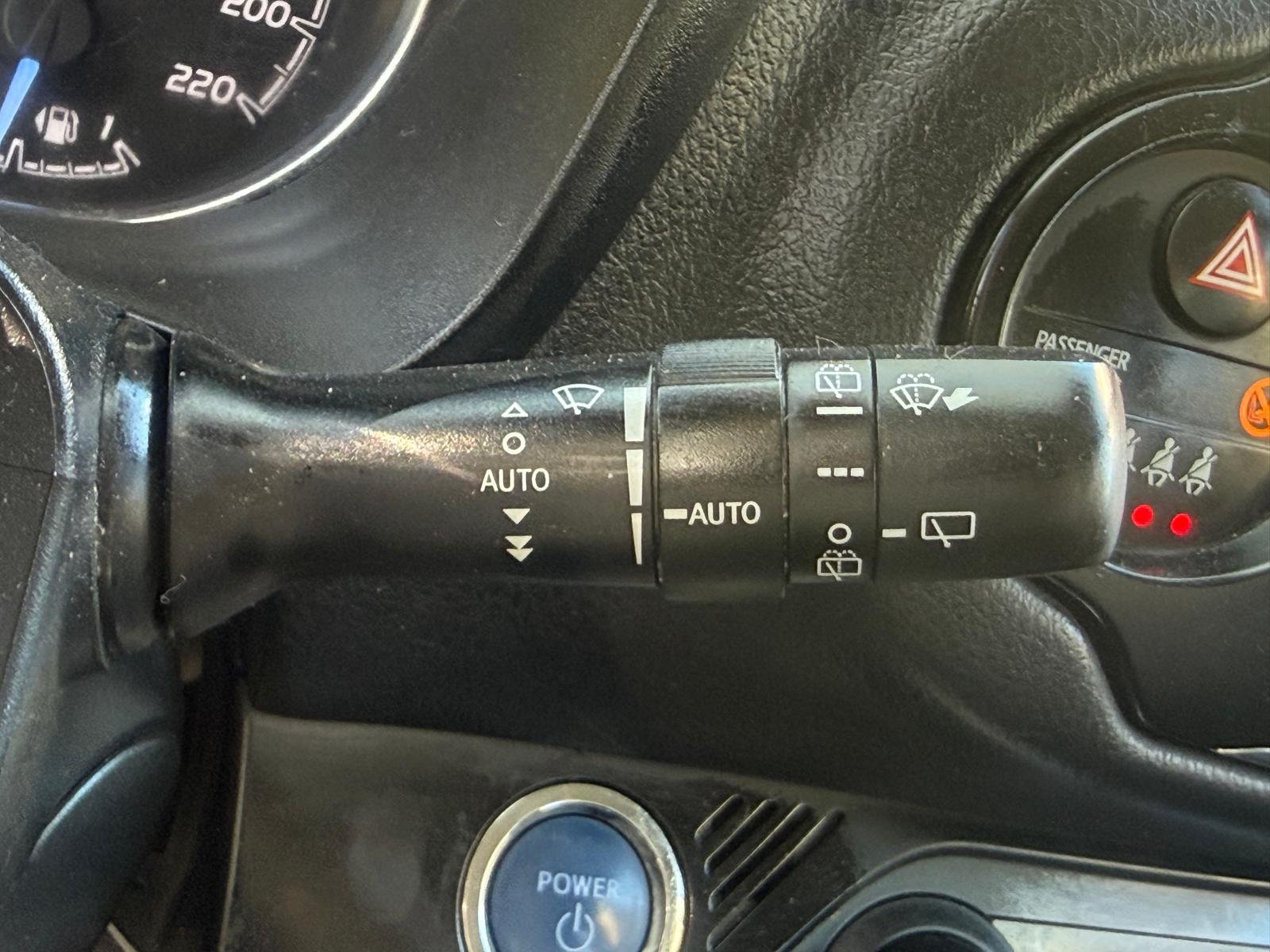 Toyota Yaris E-CVT 100H “Dynamic”