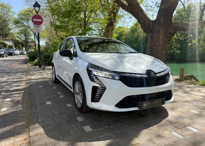 RENAULT Clio V (5) E-TECH 1.6 145Ch Hybrid “EQUILIBRE”