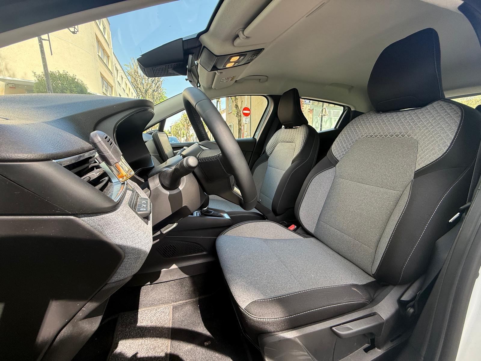 RENAULT Clio V (5) E-TECH 1.6 145Ch Hybrid “EQUILIBRE”