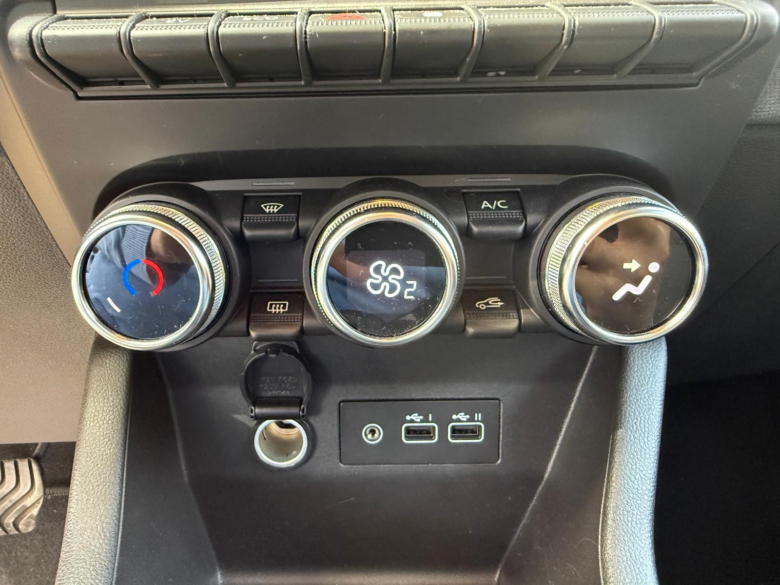 RENAULT Clio V (5) E-TECH 1.6 145Ch Hybrid “EQUILIBRE”