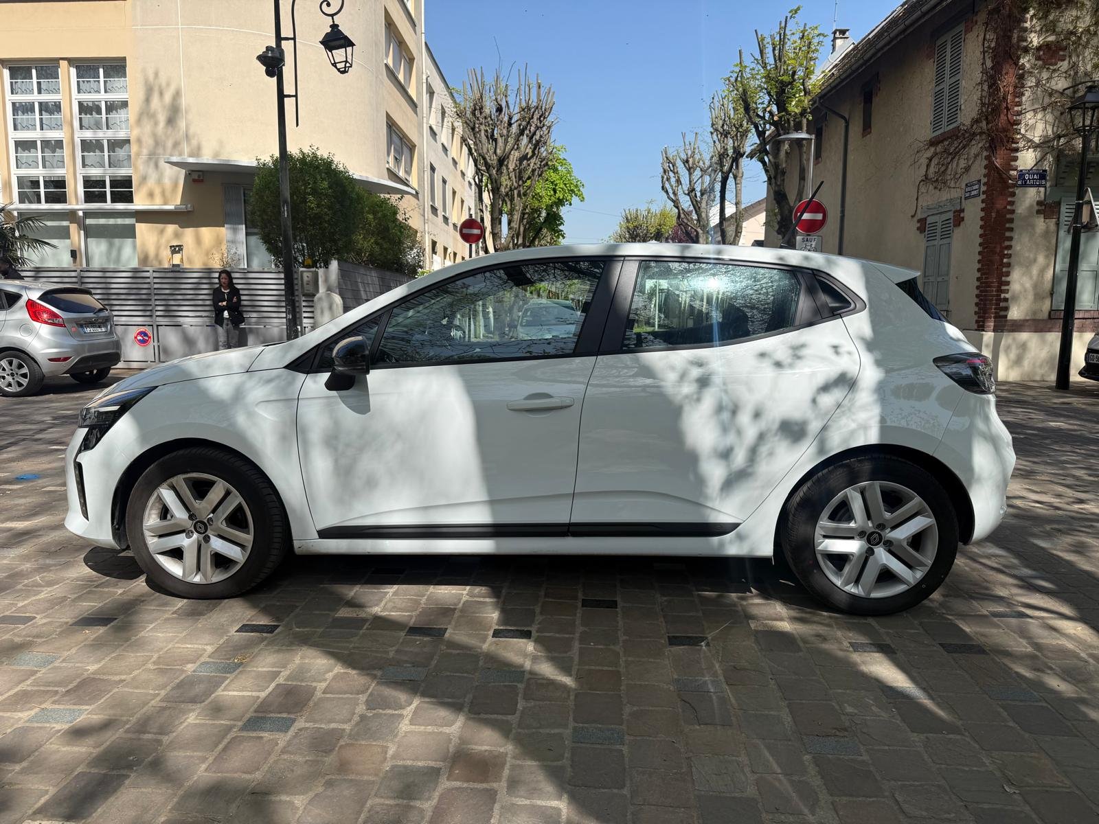 RENAULT Clio V (5) E-TECH 1.6 145Ch Hybrid “EQUILIBRE”