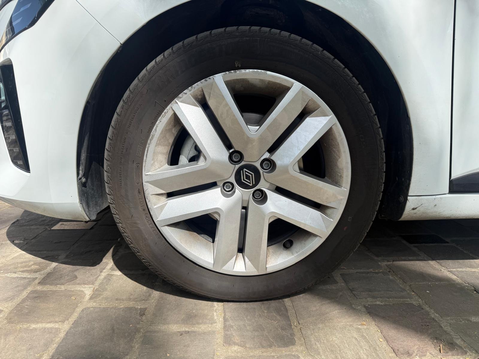 RENAULT Clio V (5) E-TECH 1.6 145Ch Hybrid “EQUILIBRE”