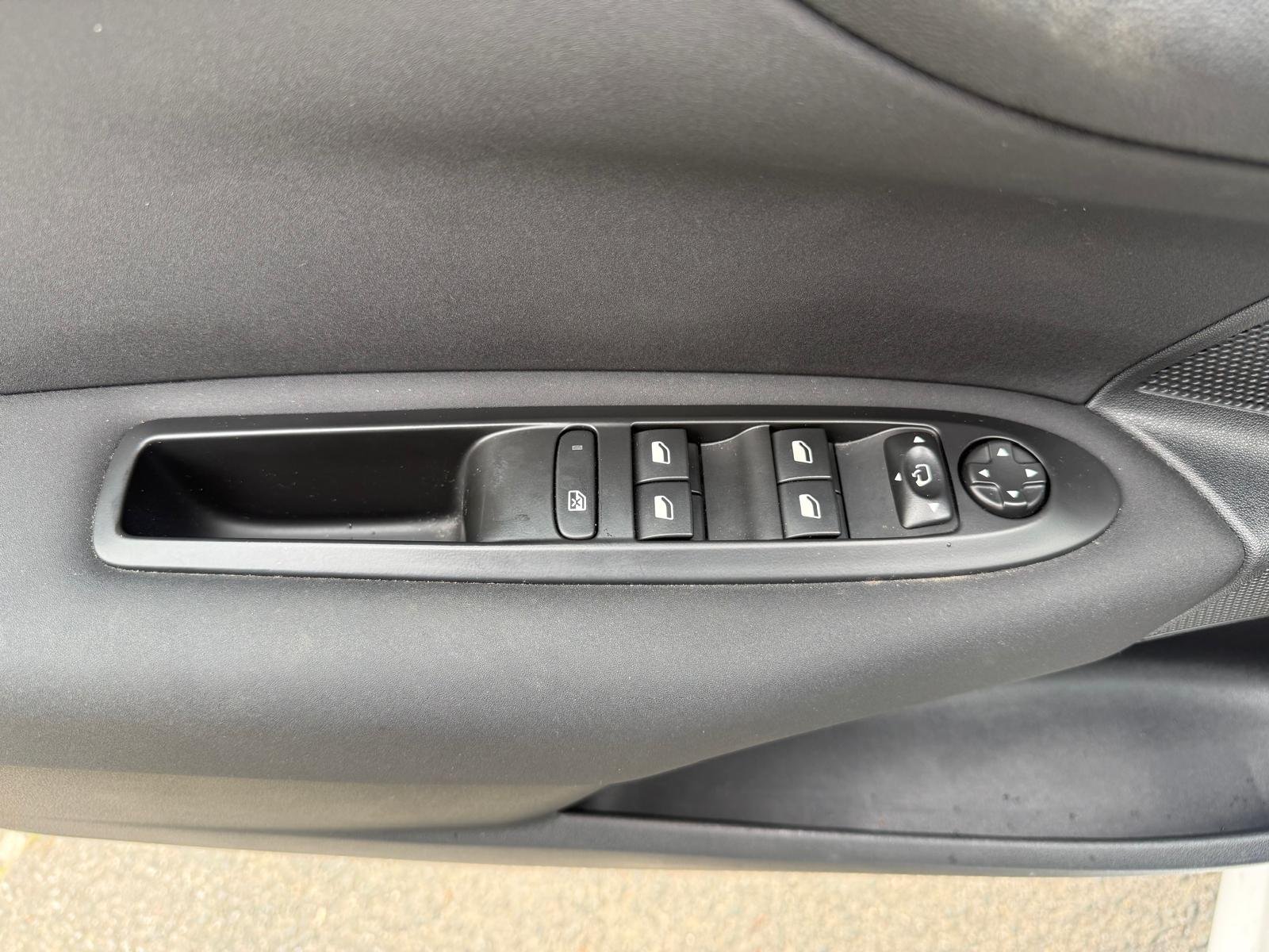 CITROËN C4 – Phase 2 (II) (B7) 1.2 THP PureTech 130 Ch “Feel”