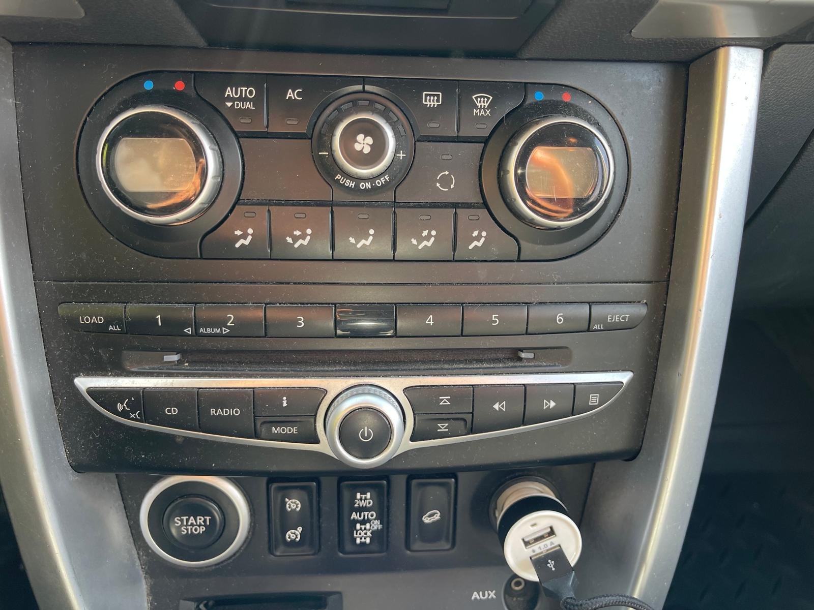 RENAULT Koleos I (X45) 2.0 dCi 4×4 173 PRIVILEGE