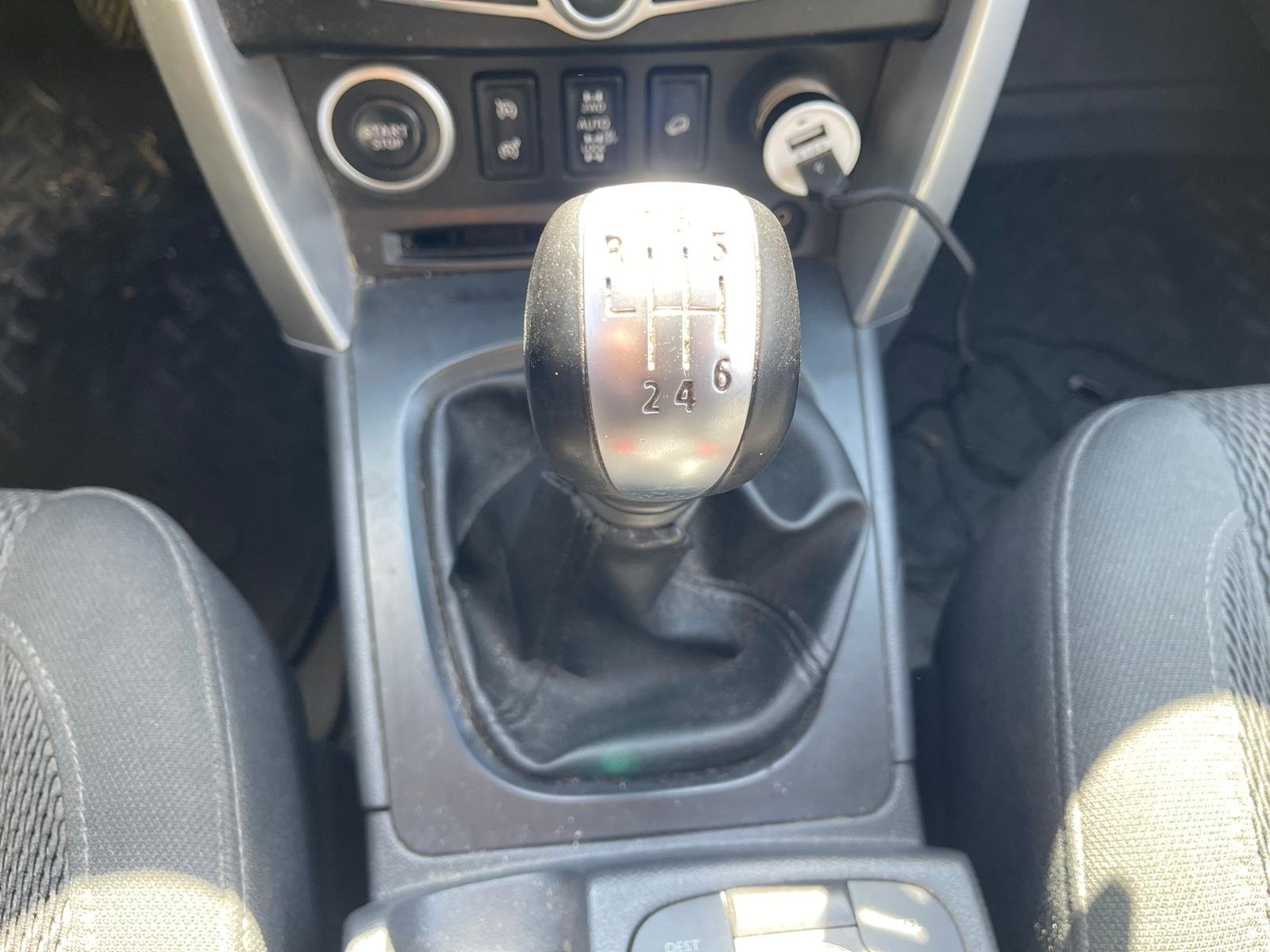 RENAULT Koleos I (X45) 2.0 dCi 4×4 173 PRIVILEGE