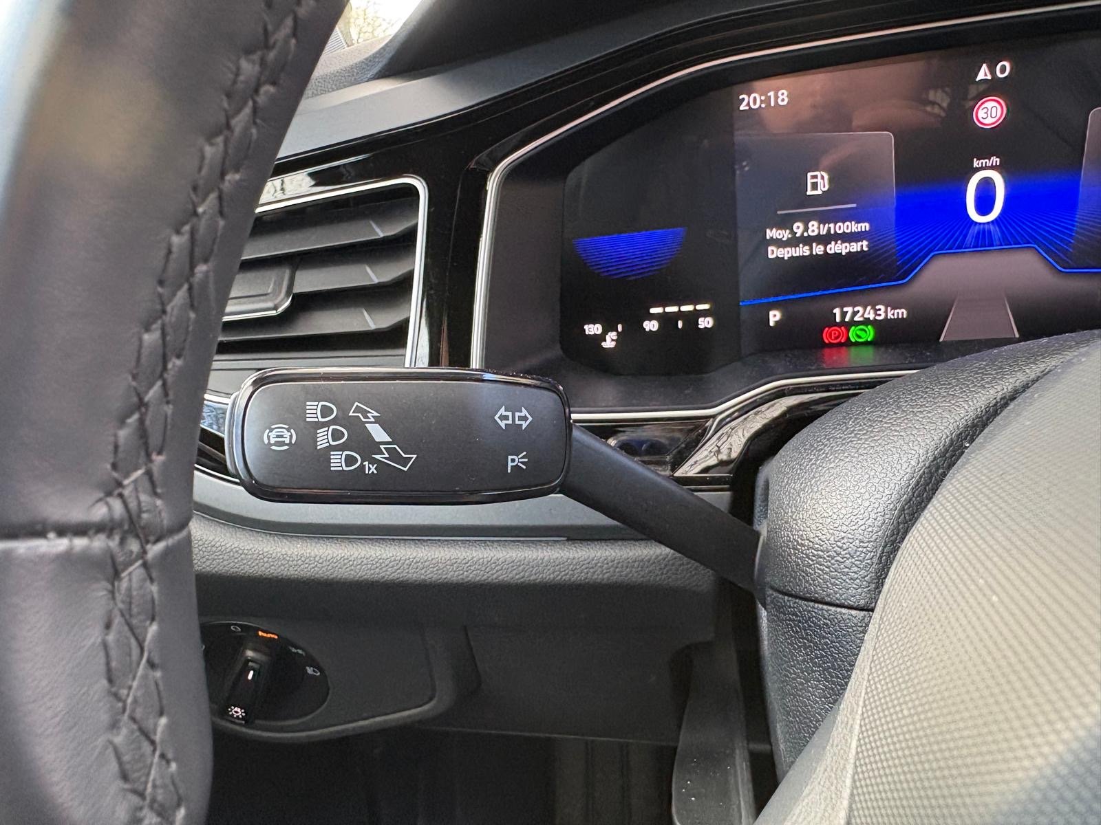 VOLKSWAGEN Polo VI “R-Line” 1.0 TSI 110ch