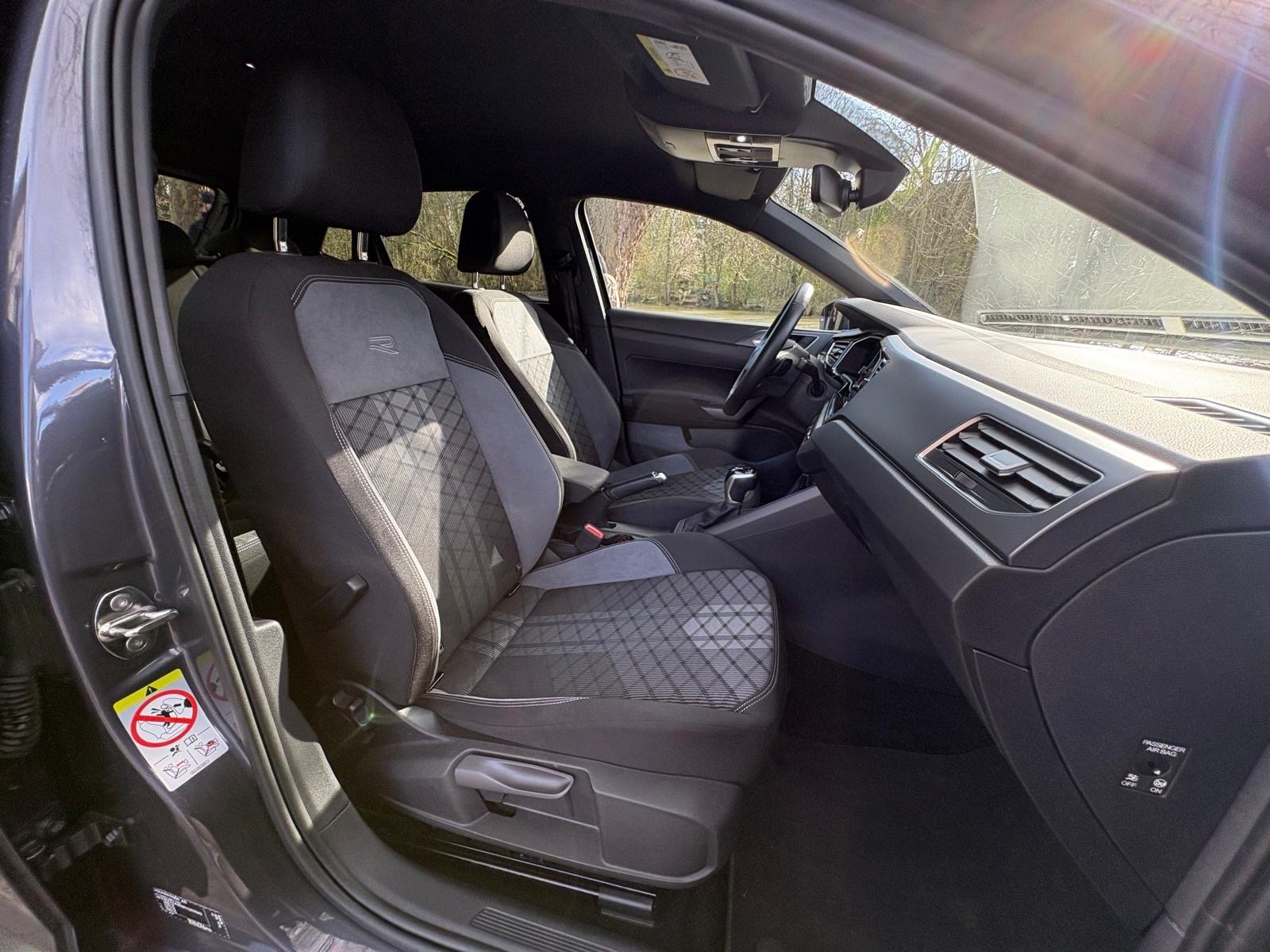 VOLKSWAGEN Polo VI “R-Line” 1.0 TSI 110ch