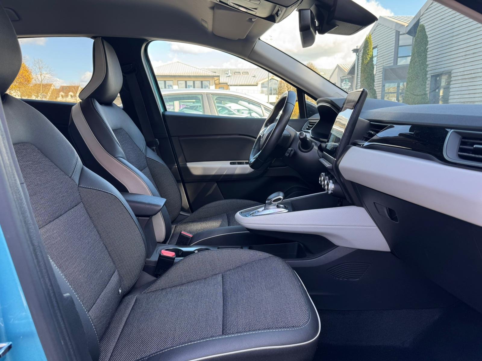 RENAULT Captur II E-TECH 1.6 158 Plug in Hybrid S&S Boîte auto INTENS