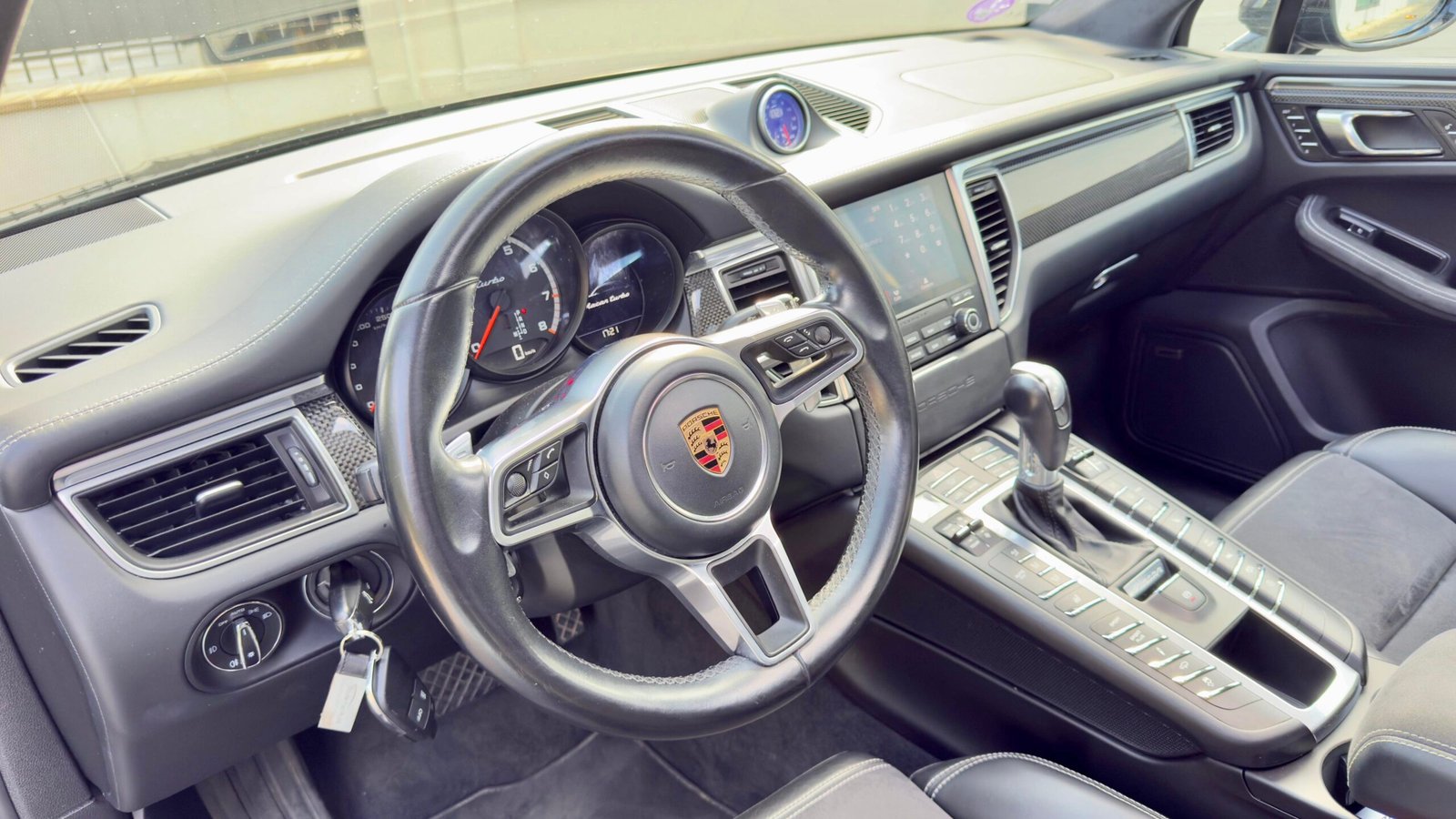 Porsche Macan turbo pack performance 442 cv