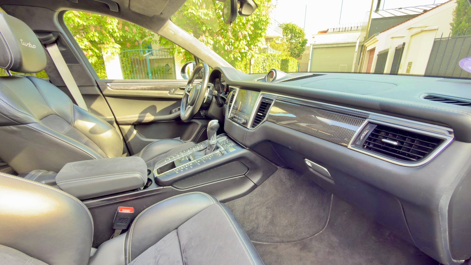 Porsche Macan turbo pack performance 442 cv