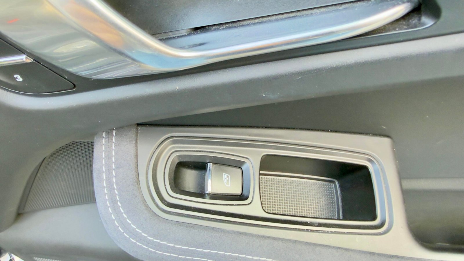 Porsche Macan turbo pack performance 442 cv