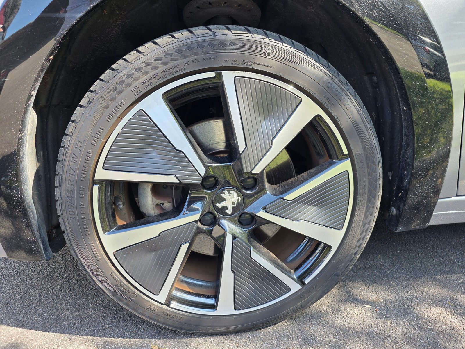 PEUGEOT e-208 – 136ch Batterie 50 kWh Finition GT
