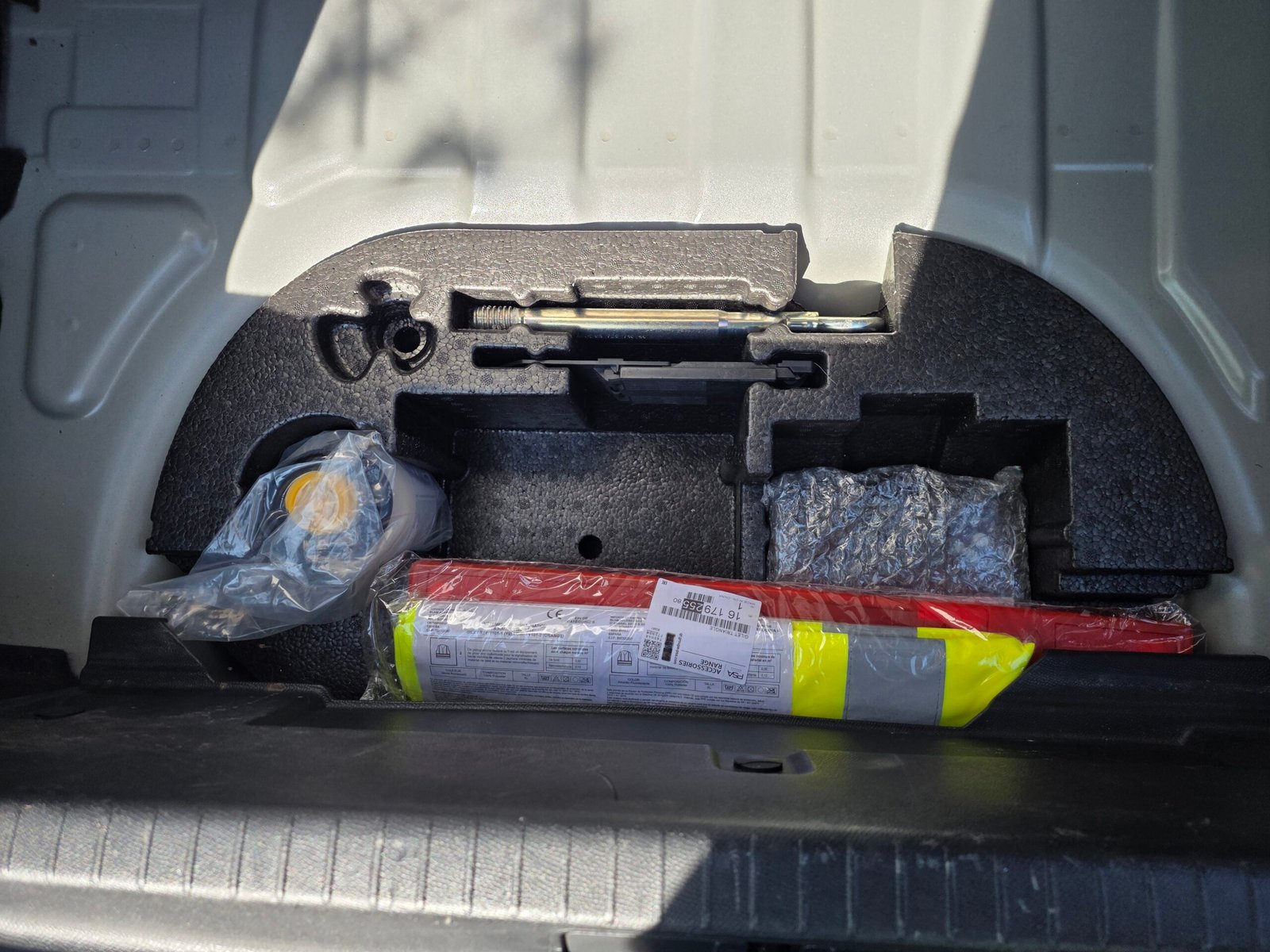 PEUGEOT e-208 – 136ch Batterie 50 kWh Finition GT