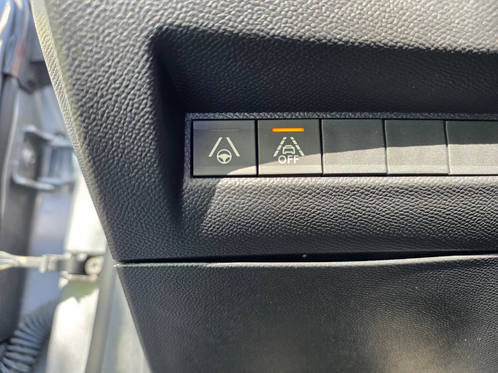 PEUGEOT e-208 – 136ch Batterie 50 kWh Finition GT