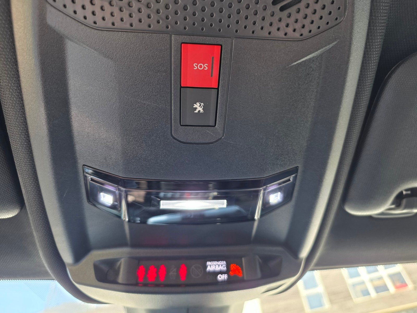 PEUGEOT e-208 – 136ch Batterie 50 kWh Finition GT