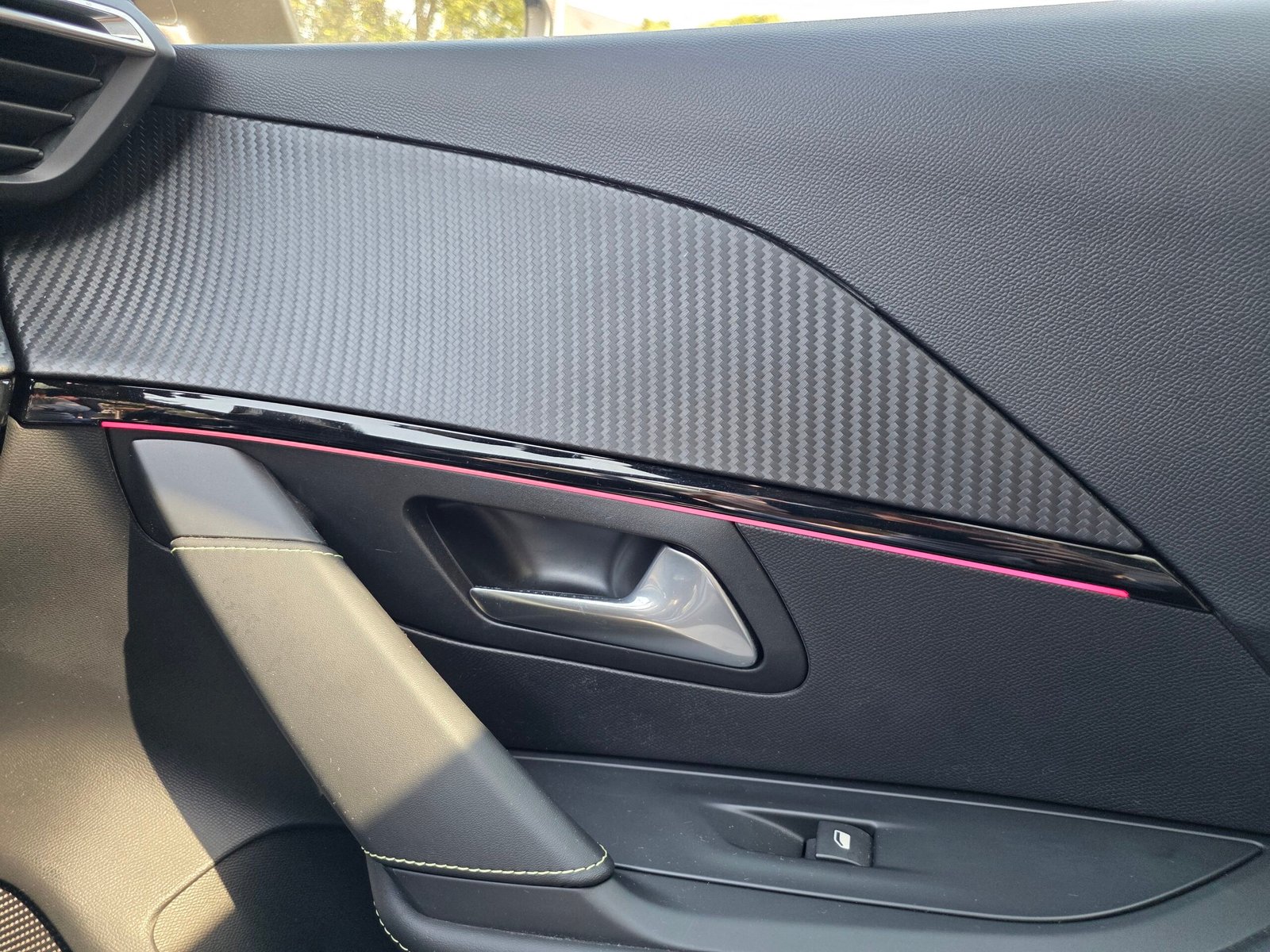 PEUGEOT e-208 – 136ch Batterie 50 kWh Finition GT