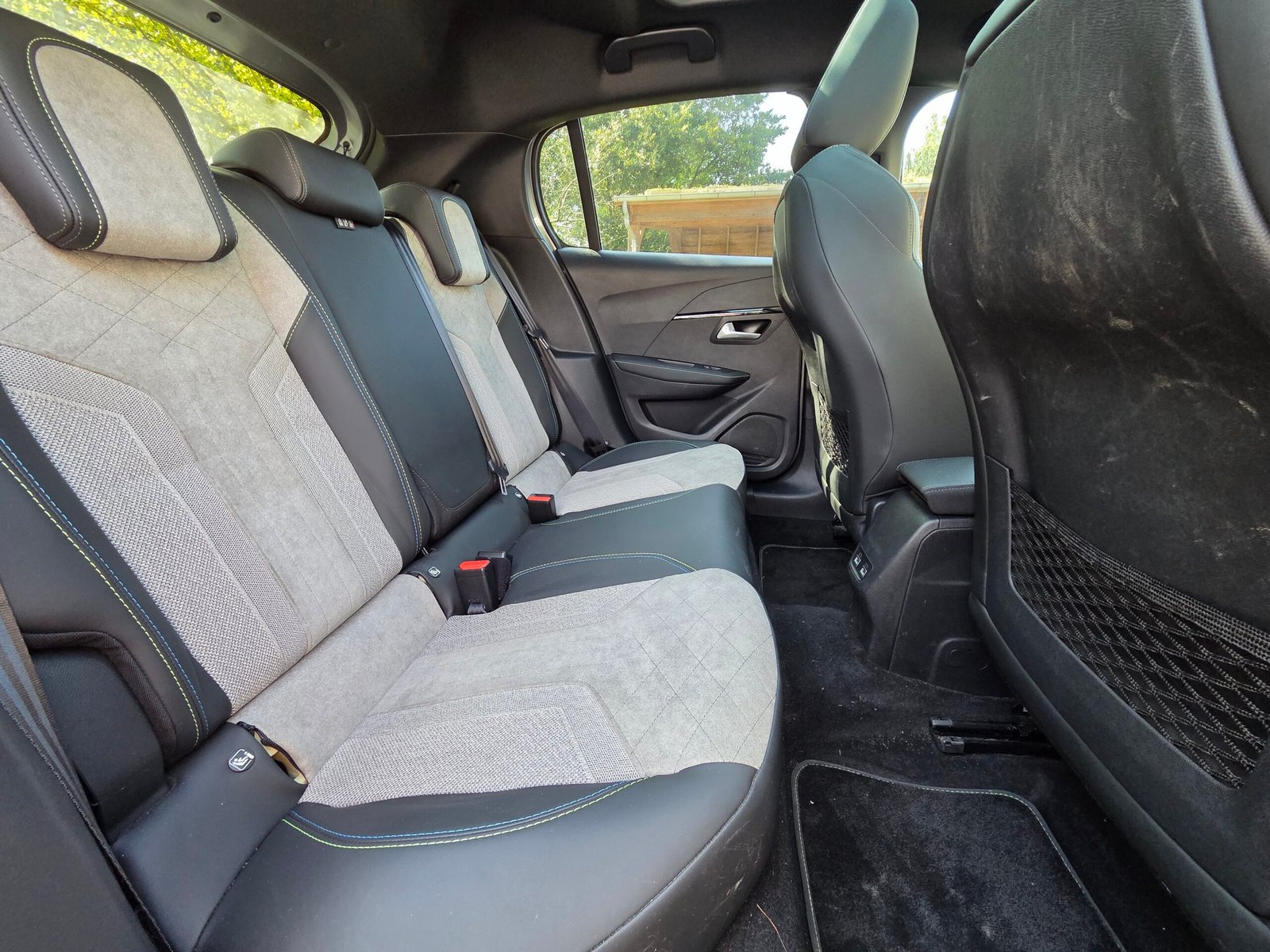 PEUGEOT e-208 – 136ch Batterie 50 kWh Finition GT