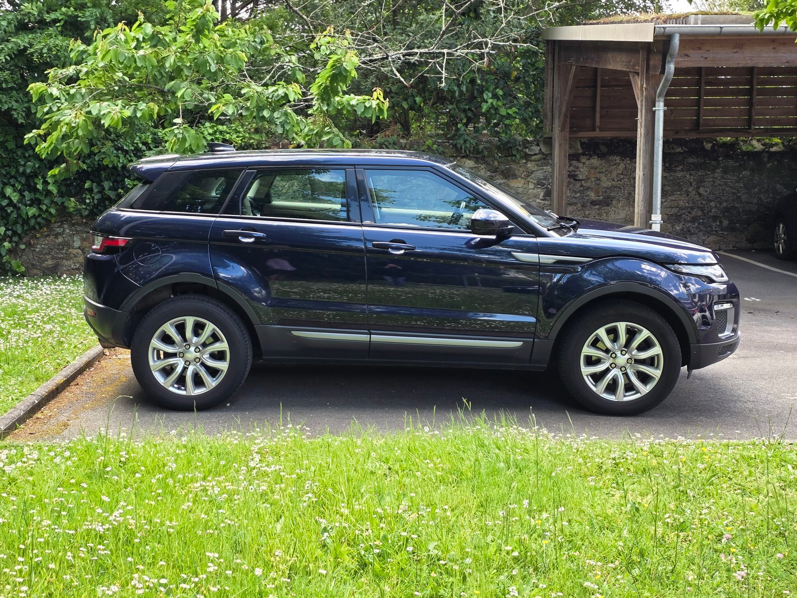 LAND ROVER RANGE ROVER EVOQUE SE – 2.0 TD4 150ch BVA9