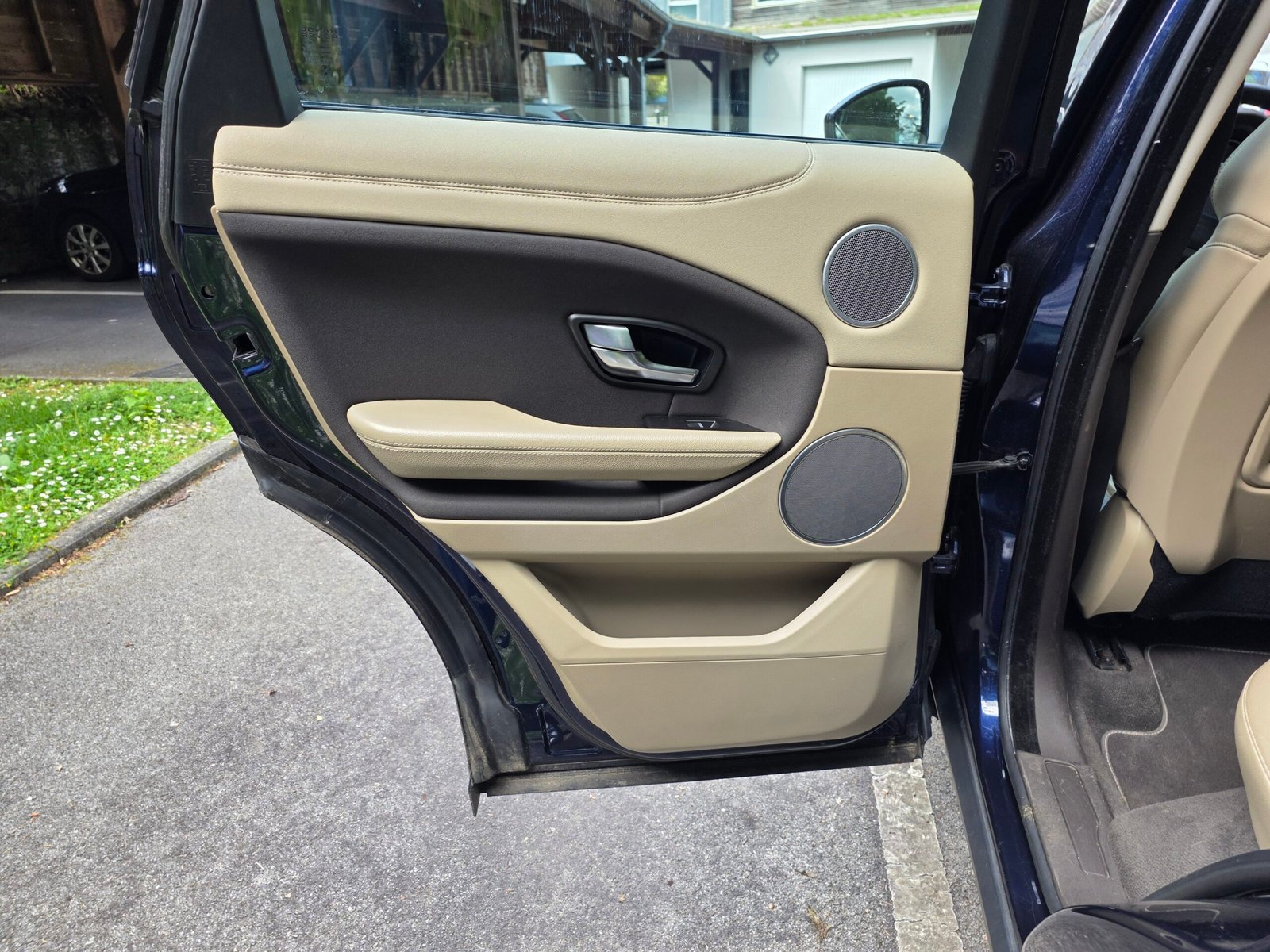LAND ROVER RANGE ROVER EVOQUE SE – 2.0 TD4 150ch BVA9