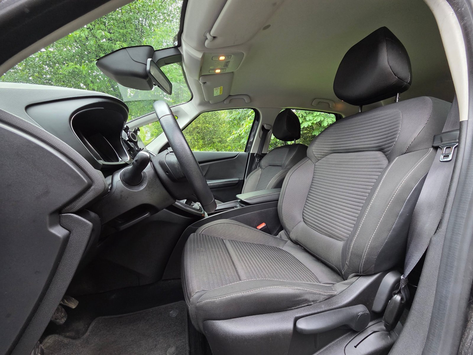 RENAULT SCENIC 4 BUSINESS – 1.3 TCe 140ch BVM6