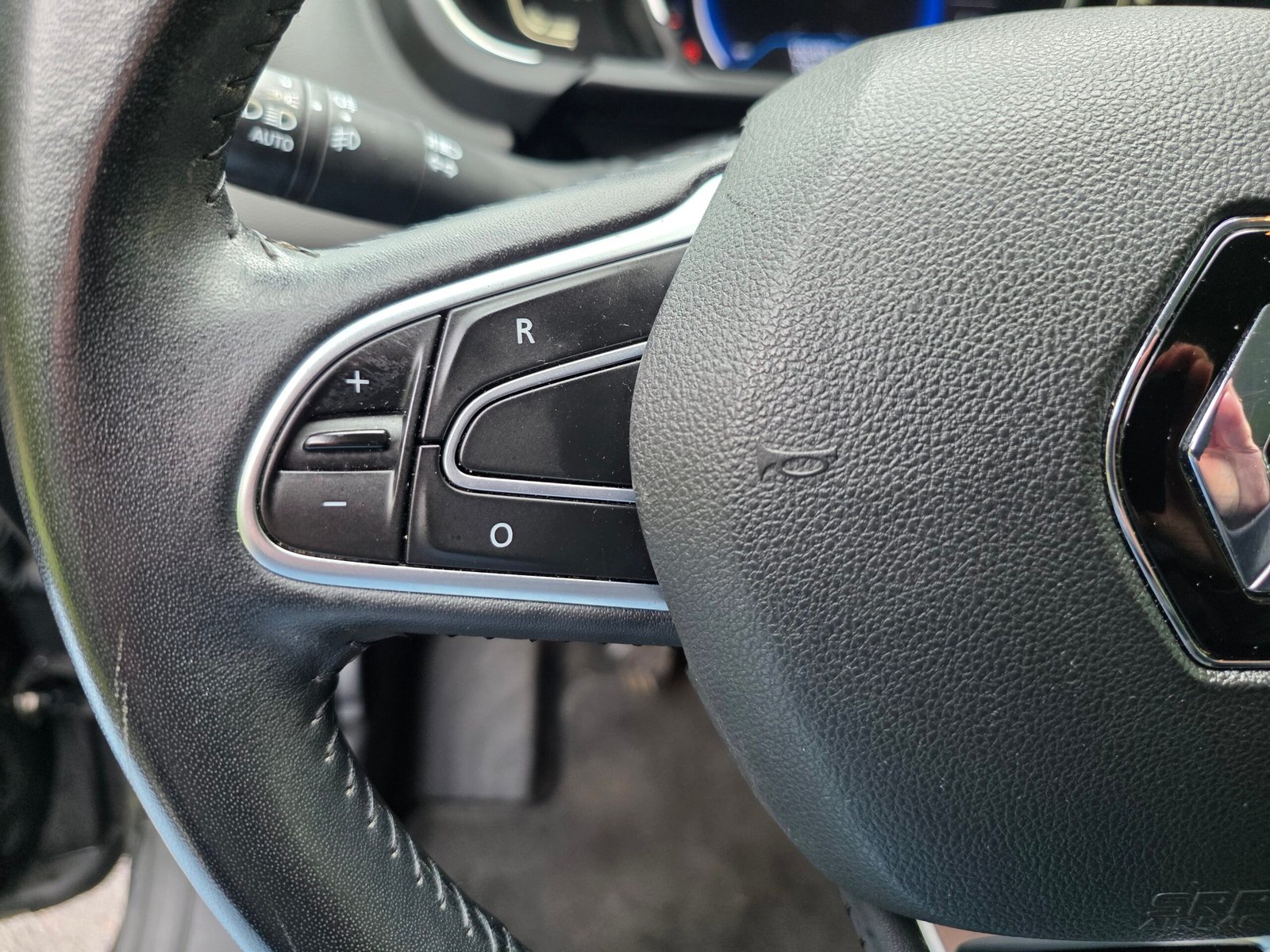 RENAULT SCENIC 4 BUSINESS – 1.3 TCe 140ch BVM6