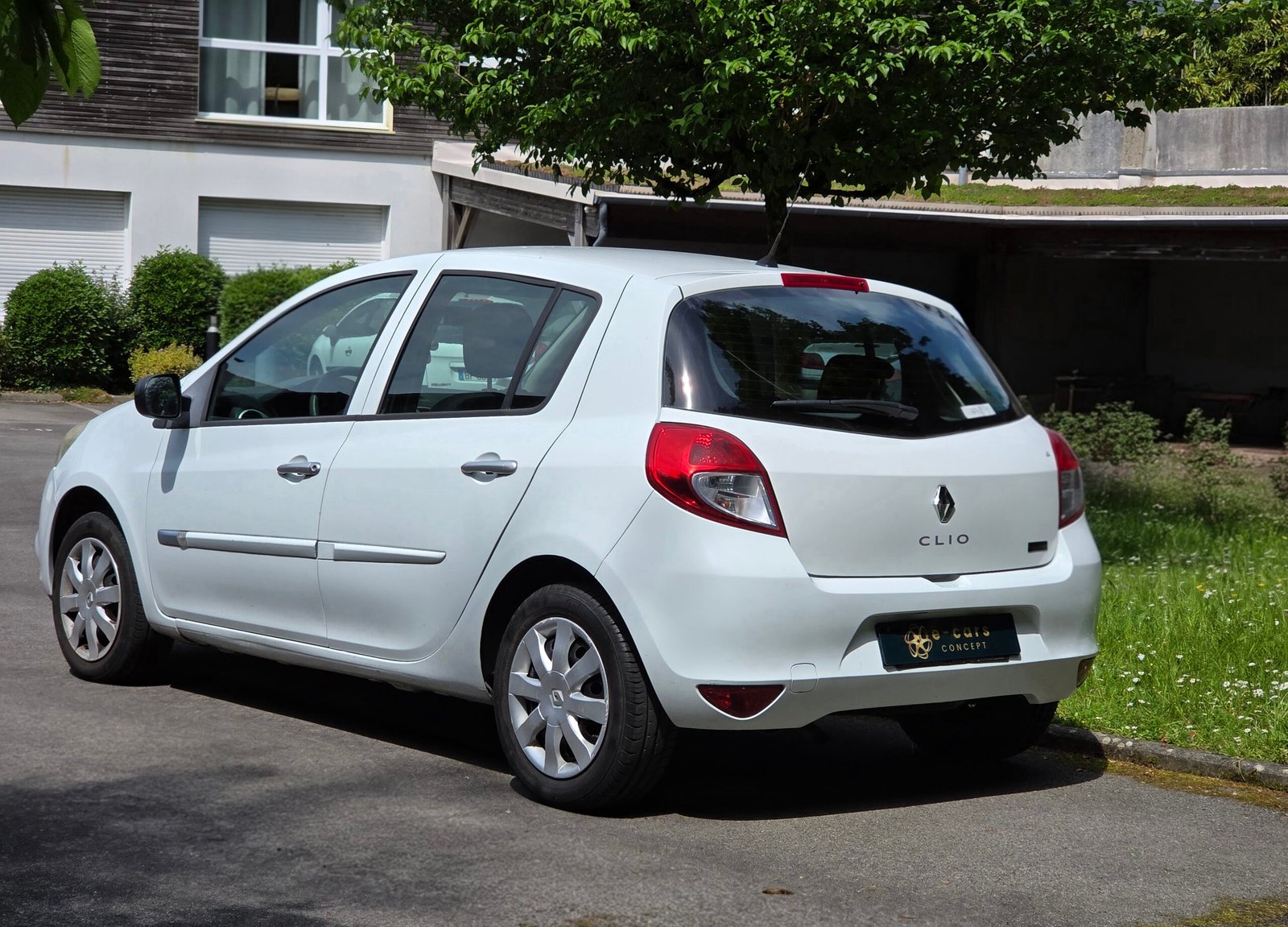 RENAULT CLIO III COLLECTION – 1.2 16v 75ch BVM5