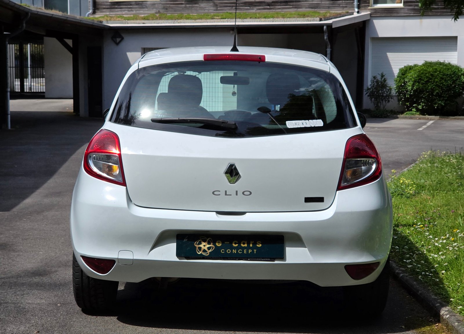 RENAULT CLIO III COLLECTION – 1.2 16v 75ch BVM5