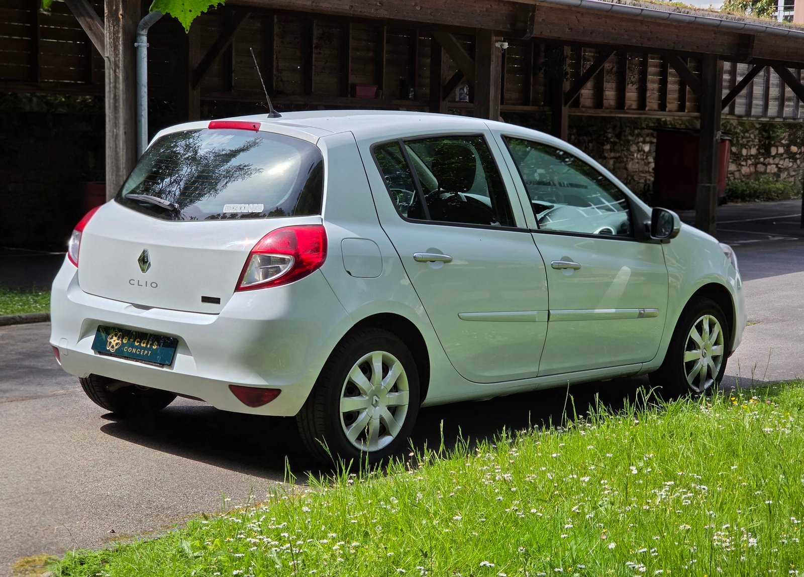 RENAULT CLIO III COLLECTION – 1.2 16v 75ch BVM5