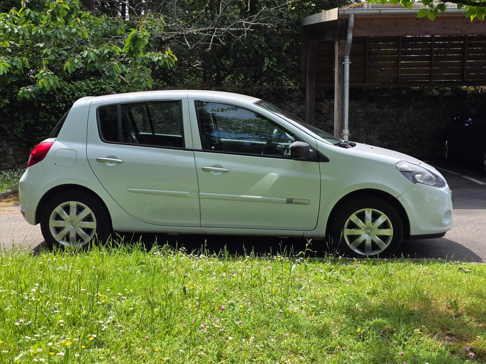 RENAULT CLIO III COLLECTION – 1.2 16v 75ch BVM5