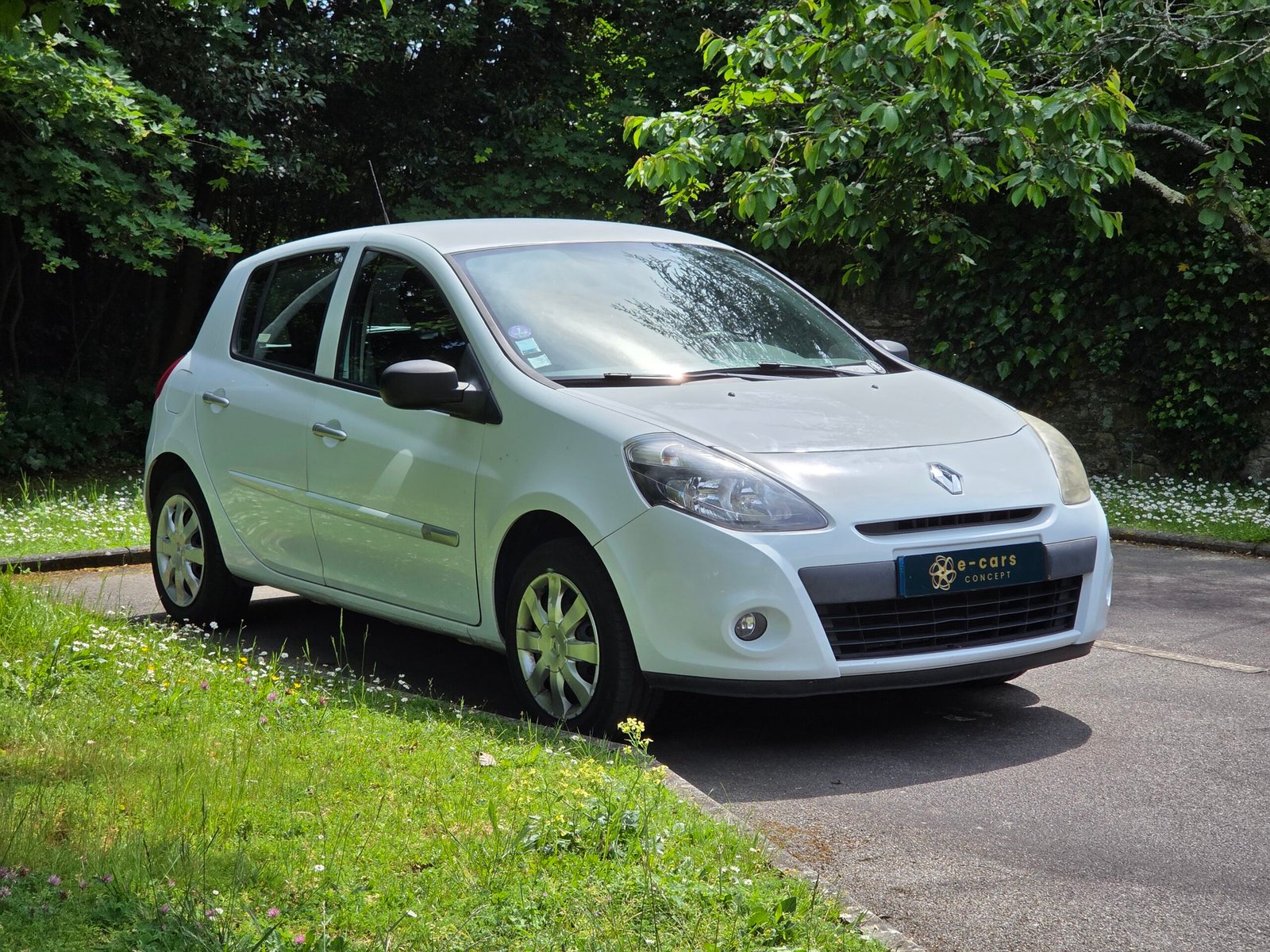 RENAULT CLIO III COLLECTION – 1.2 16v 75ch BVM5