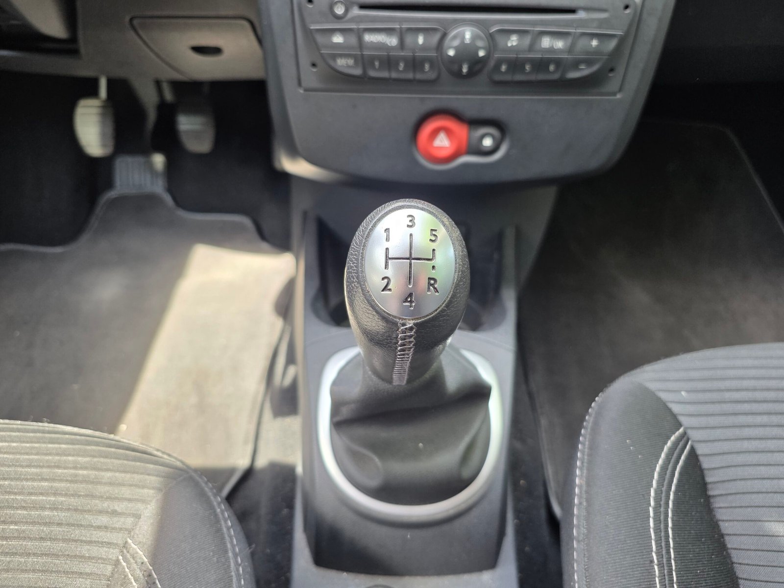 RENAULT CLIO III COLLECTION – 1.2 16v 75ch BVM5